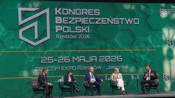 Panel dyskusyjny Kongresu Bezpieczeństwo Polski 2026 w ZEN.COM Expo Rzeszów-Jasionka z udziałem przedstawicieli administracji i biznesu.
